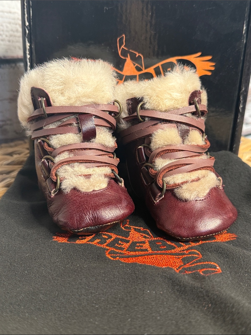 Freebird discontinued Baby Norway wine booties  New in box, dustbag